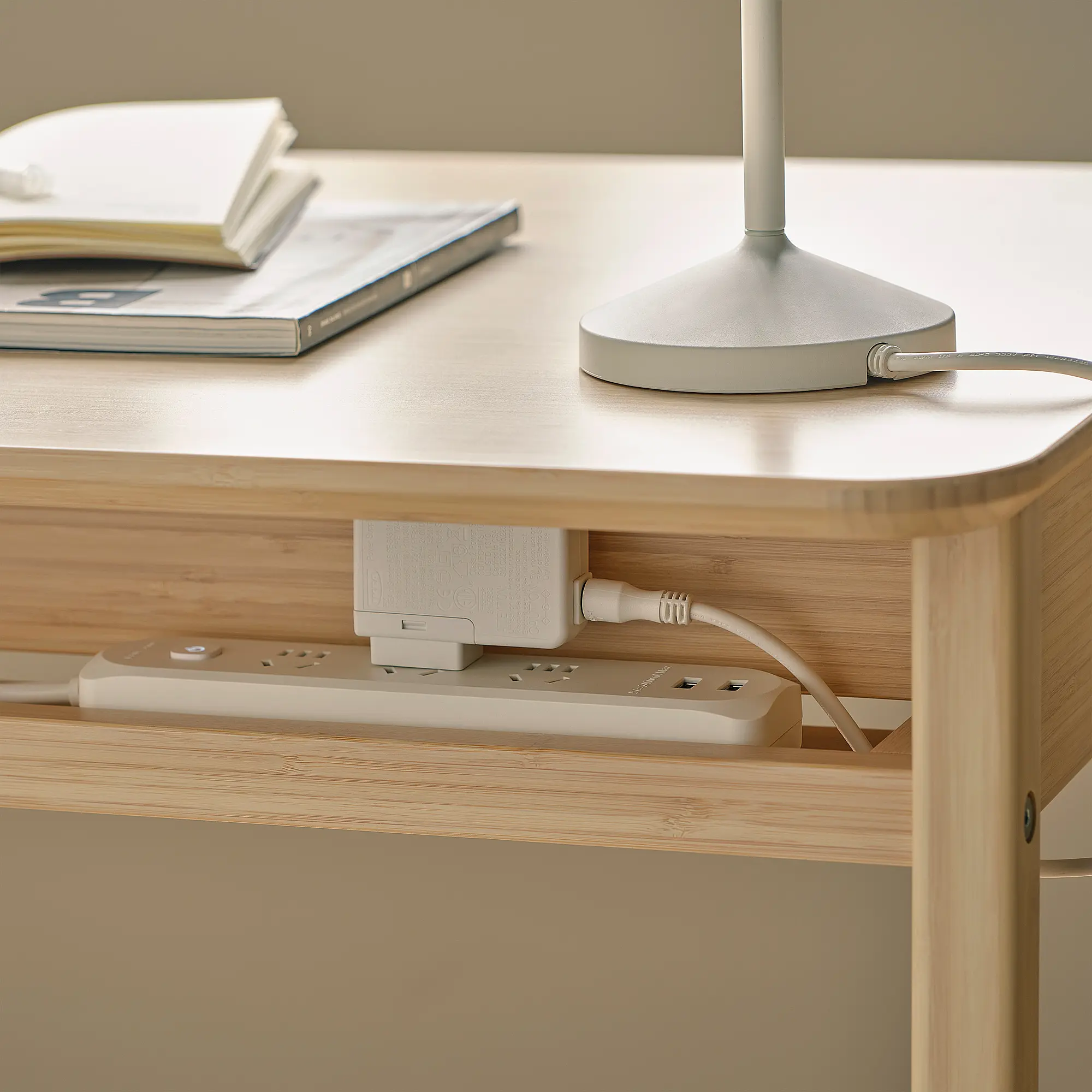Masa de birou Ikea Beteshast 120x60 (Bambus) - 3