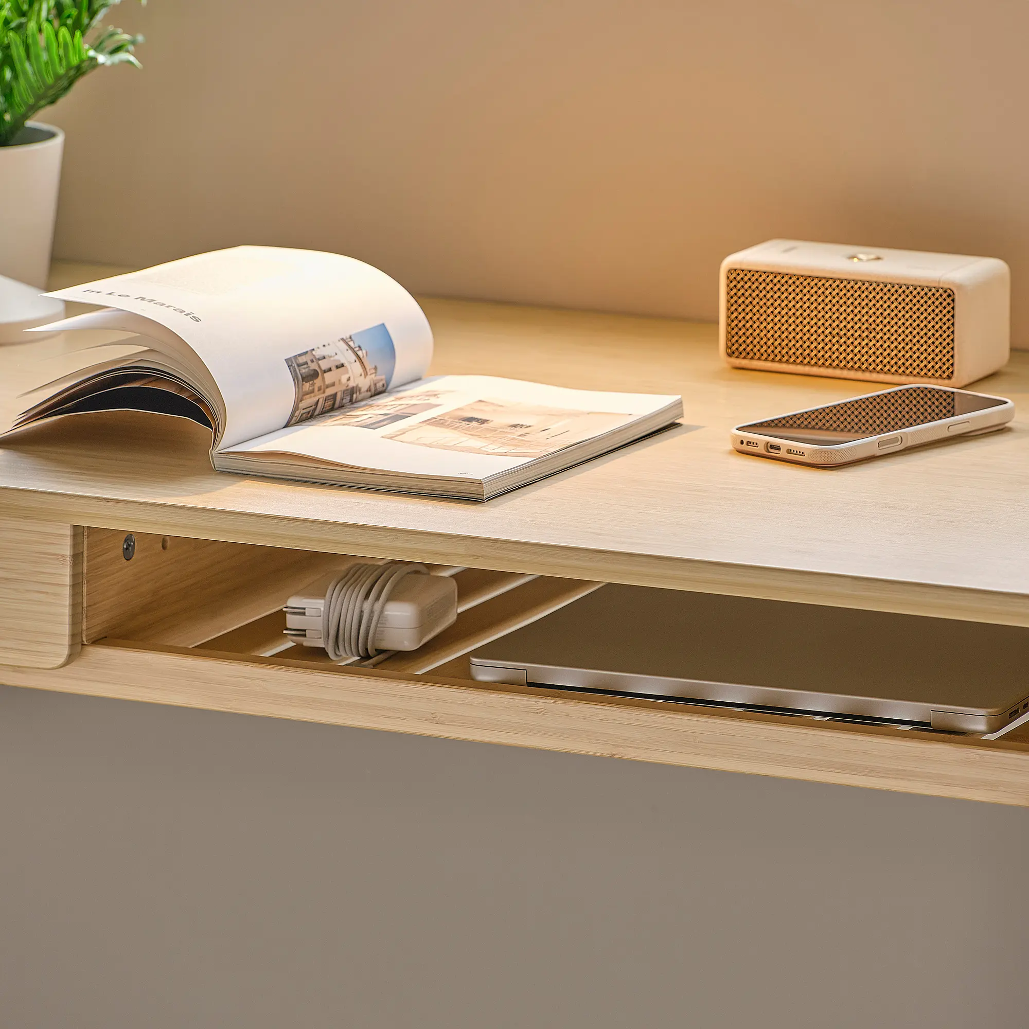 Masa de birou Ikea Beteshast 120x60 (Bambus) - 4
