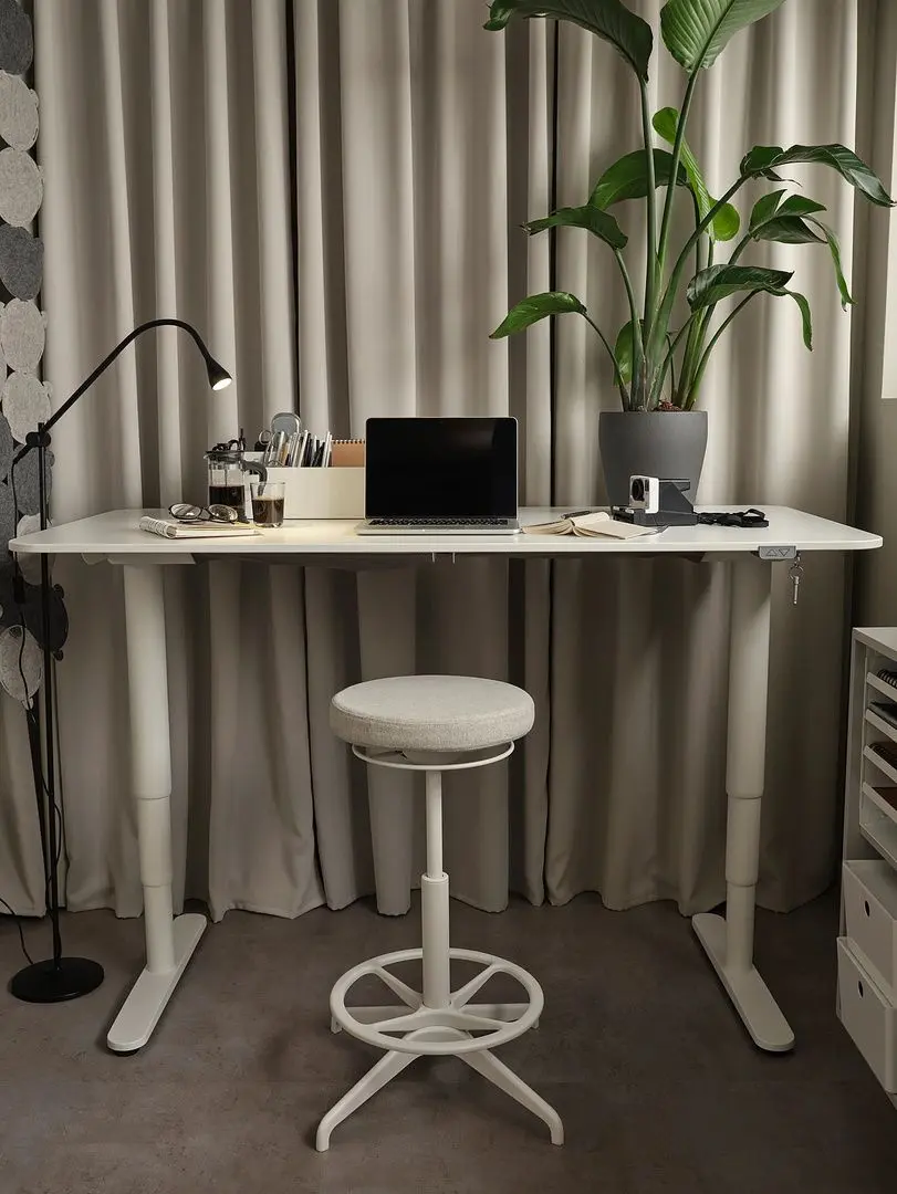 Masa de birou Ikea Bekant cu înălțime electro-reglabilă 120x80 (Alb) - 6