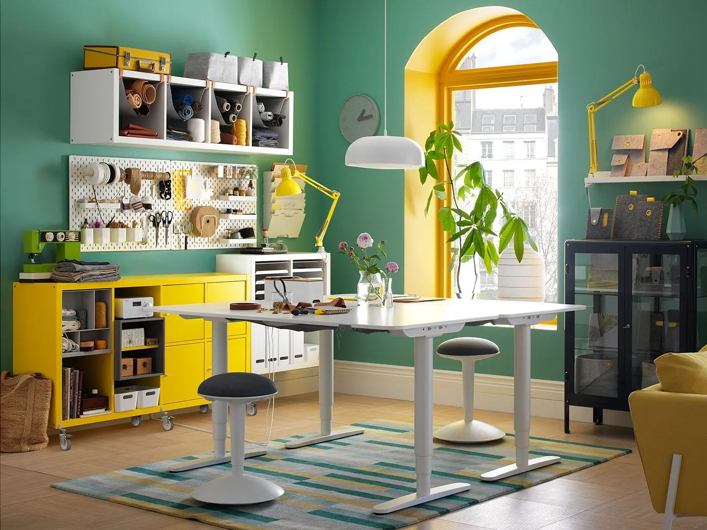 Письменный стол Ikea Bekant с электро-регулировкой высоты 160x80 (Белый)