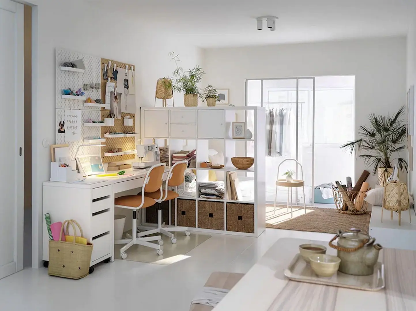 Письменный стол Ikea Micke 142x50 (Белый)