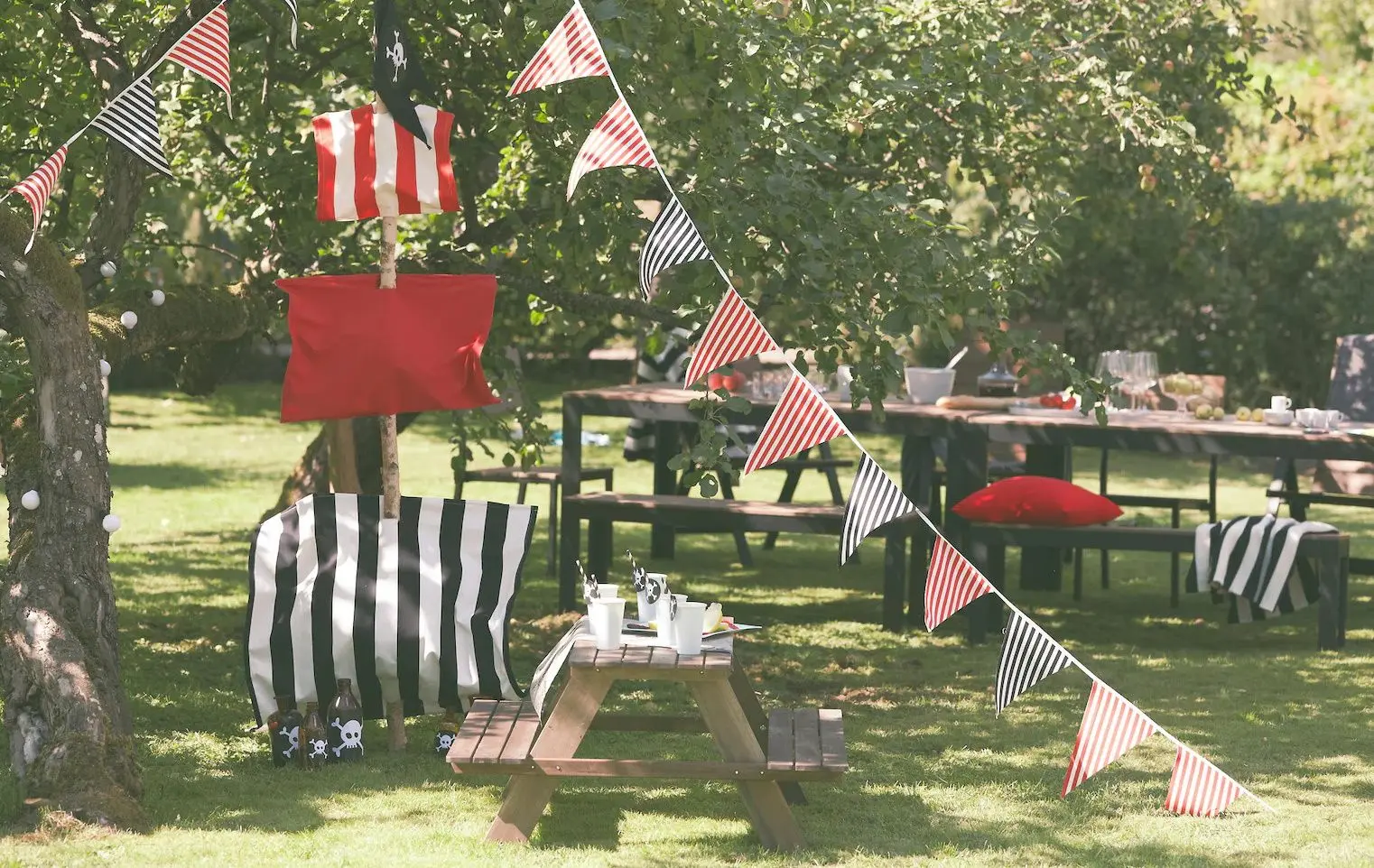 Masa pentru copii Ikea Reso picnic (Vopsit Gri-Maro)