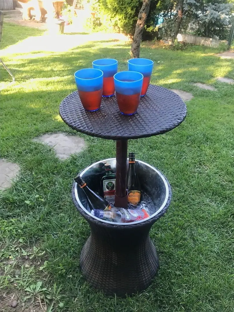 Masă cu recipient pentru gheață Keter 2171561 (Brown)