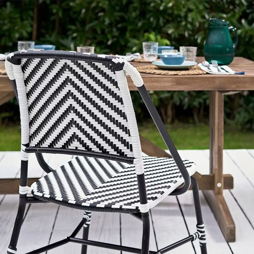 Scaun Ikea Vassholmen (Negru/Alb)