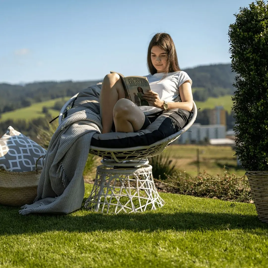 Кресло Mobhaus Triss Big (Gray-Brown/White)