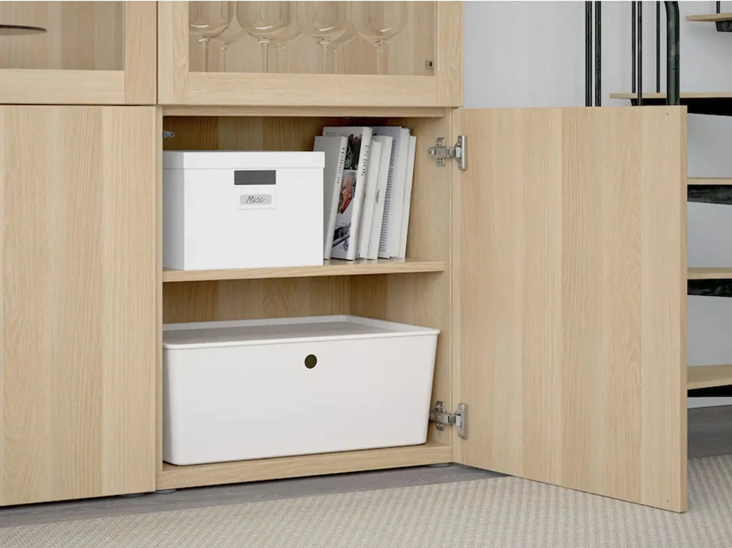 Vitrina Ikea Besta usi sticla 120x42x193 (Aspect Stejar Antichizat Lappviken/Sindvik Aspect Stejar Alb)