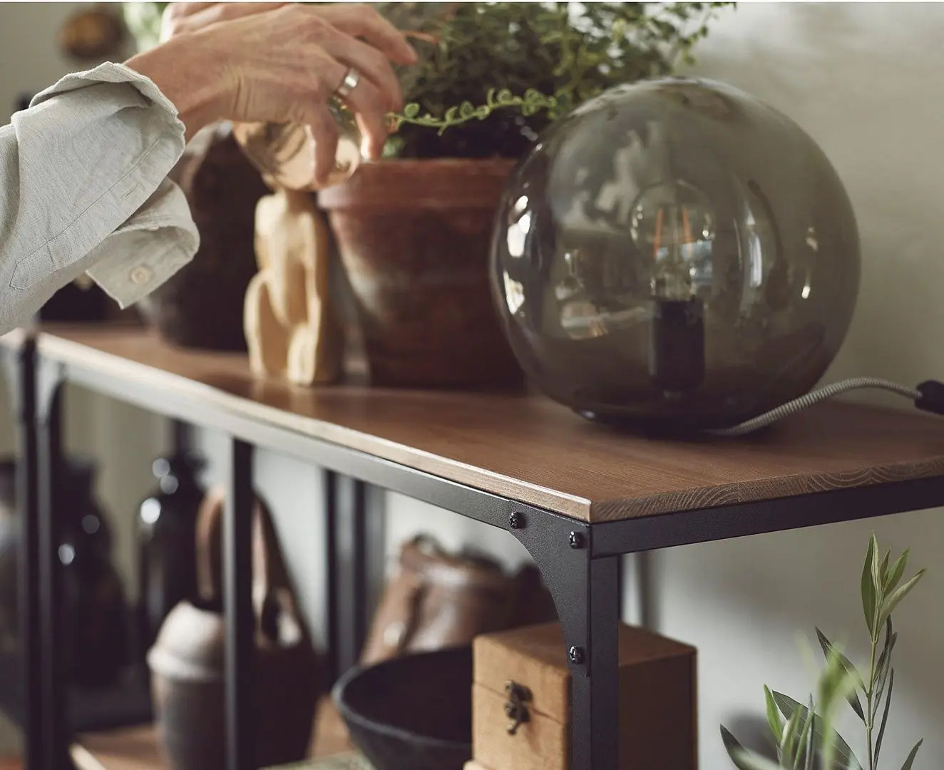 Etajera Ikea Fjallbo 100x136 (Negru)