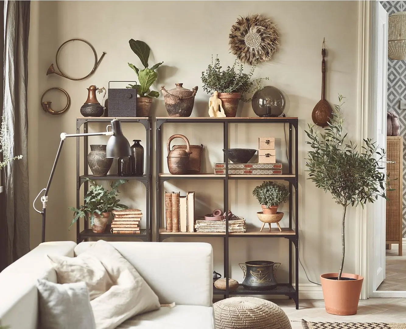 Etajera Ikea Fjallbo 51x136 (Negru)