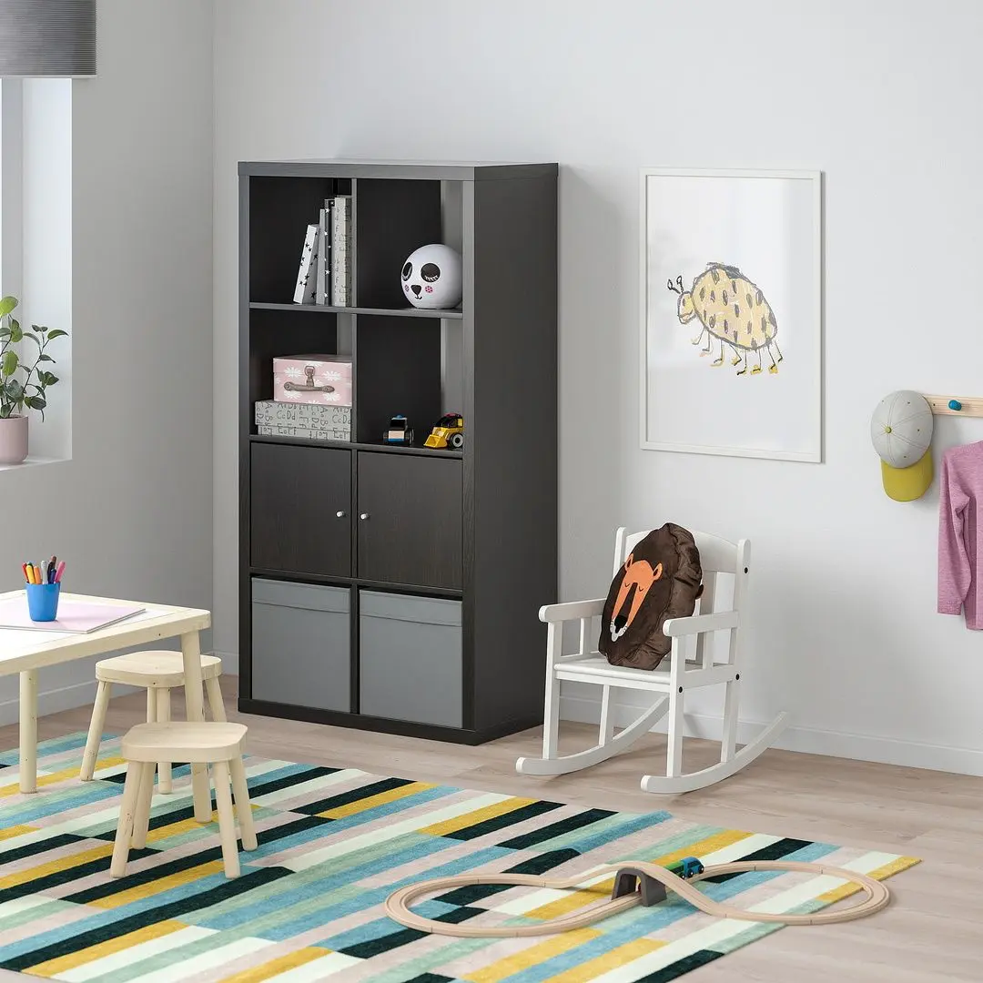 Etajera Ikea Kallax cu uşi 77x147 (Negru-maro)