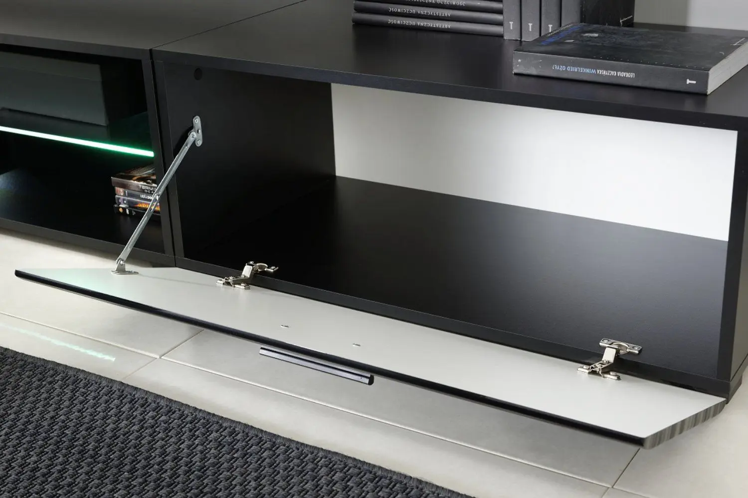 Living Halmar Blade 4 (Black/Sahara Gloss) - 5