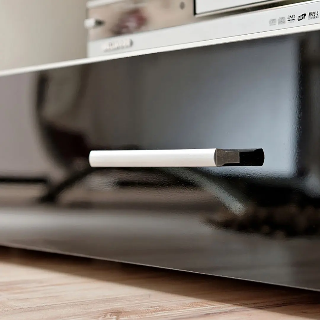 Living Halmar Lippi (Black/White) - 8