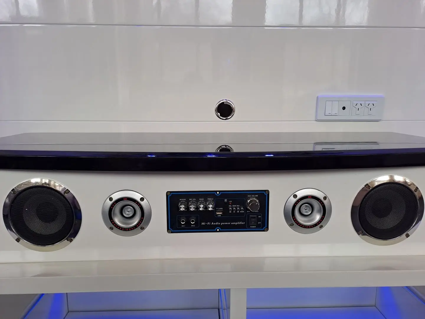 Living Marcel Prod Kristof 2.9m (White/Black)