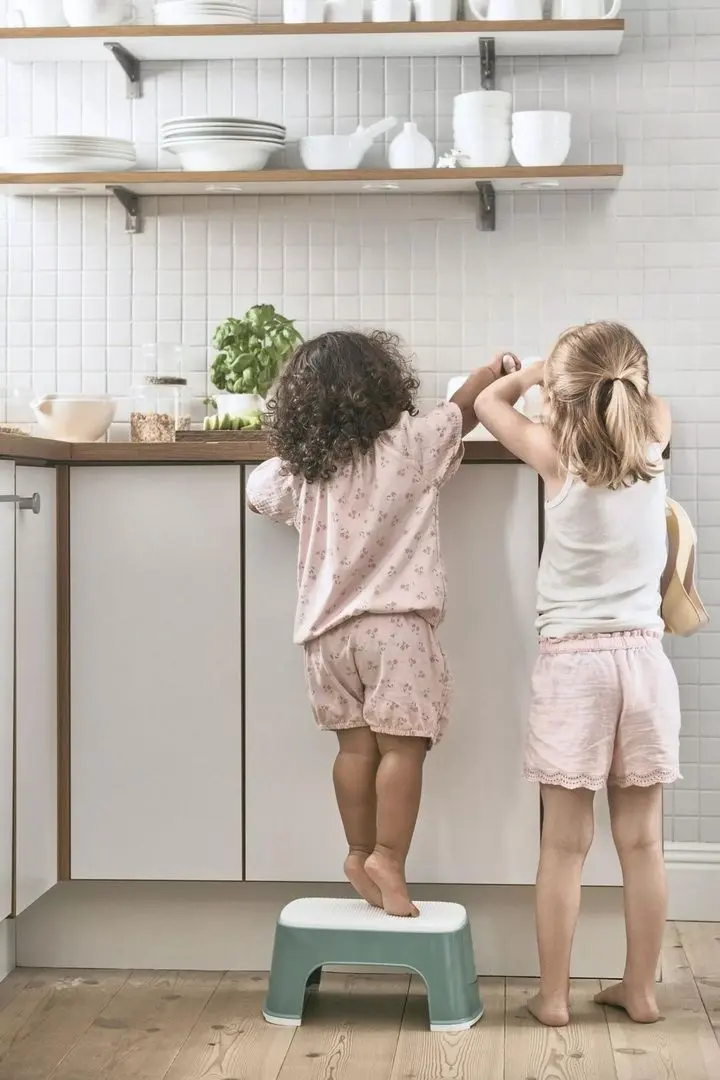 Табурет детский BabyBjorn 061258A (Deep Green/White)