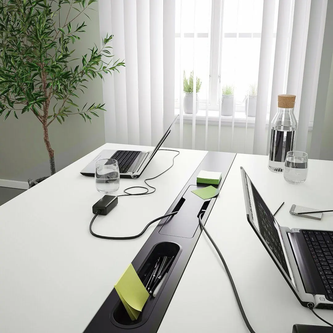 Masa pentru conferinte Ikea Mittzon 140x108x75 (Alb/Negru)