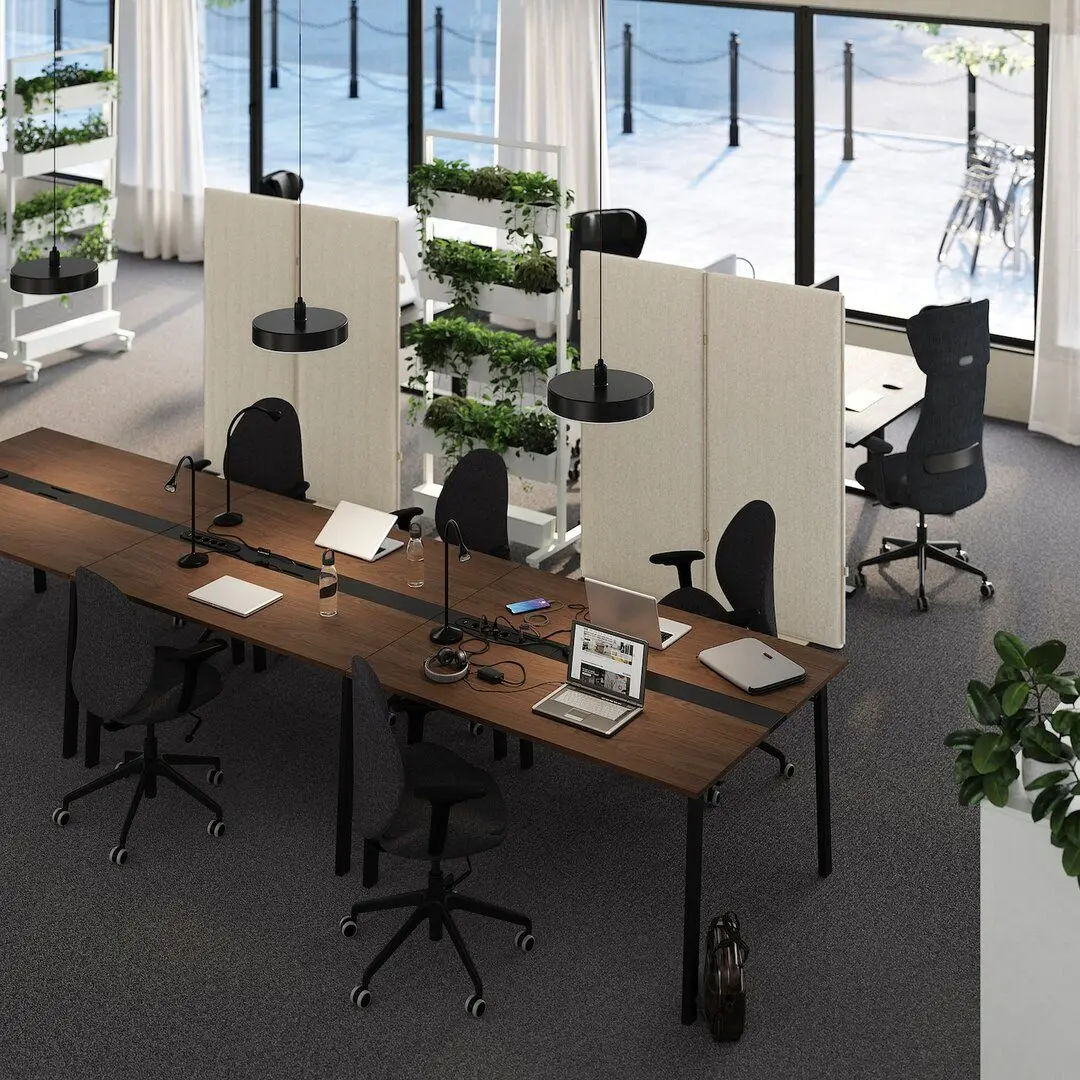 Masa pentru conferinte Ikea Mittzon 140x108x75 (Furnir nuc/Negru)