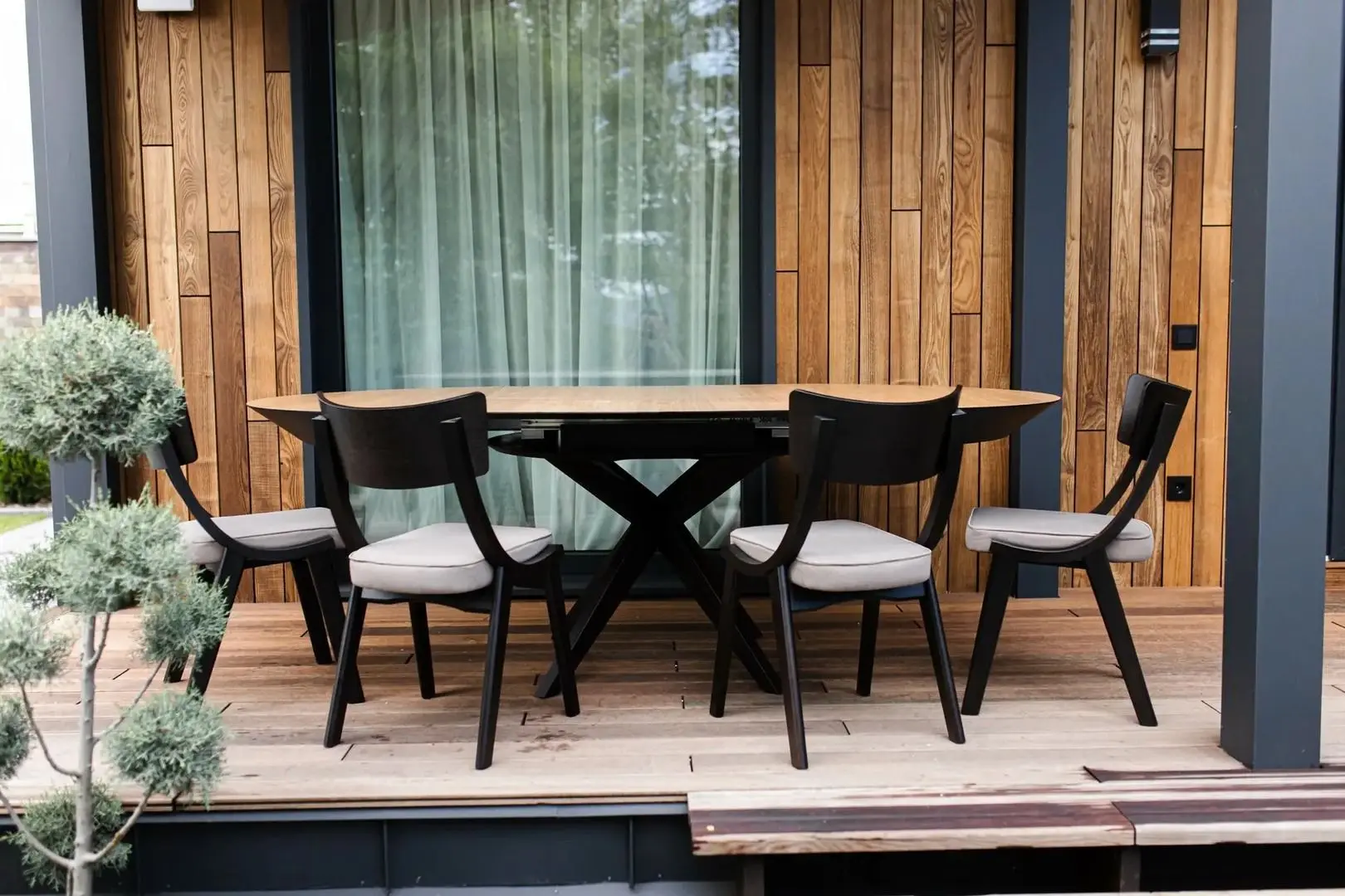 Стол раскладной DP Nova Furnir (Oak/Black)