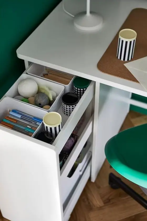 Masa de birou Ikea Larande 120x58 (Alb)