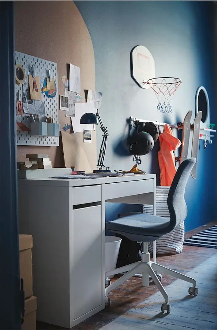 Masa de birou Ikea Micke 105x50 (Alb)