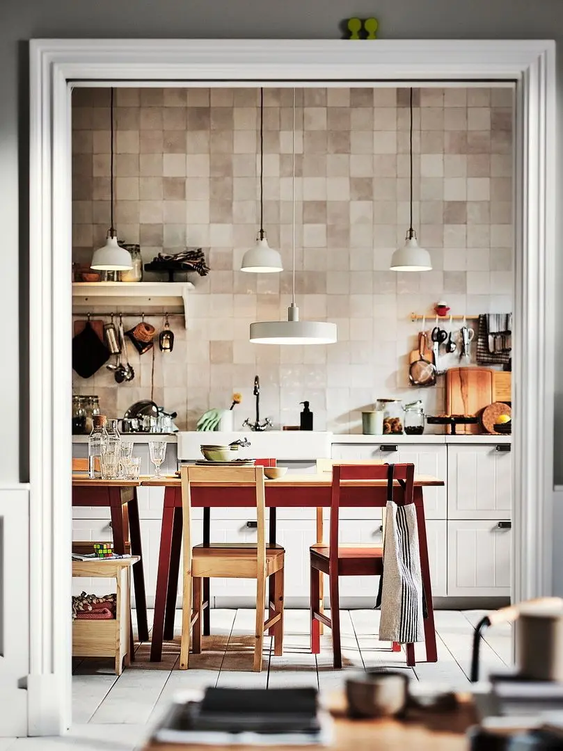 Masa Ikea Pinntorp 65x65 (Maro Deschis Vopsit/Vopsit Rosu)