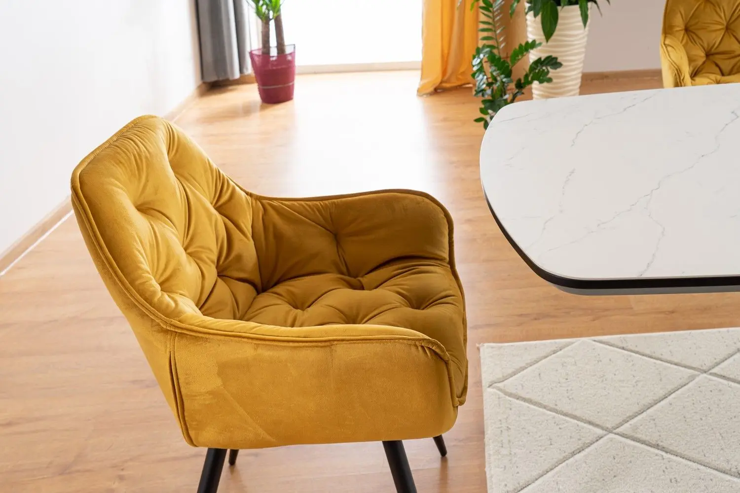 Scaun Signal Cherry Velvet (Curry/Black)