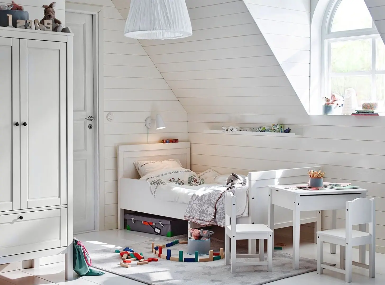 Стул детский Ikea Sundvik (Белый)