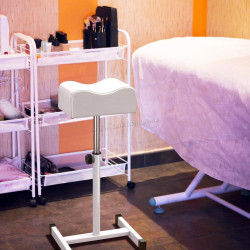 Taburet pentru salon de infrumusetare Costway HB84543WH (White)