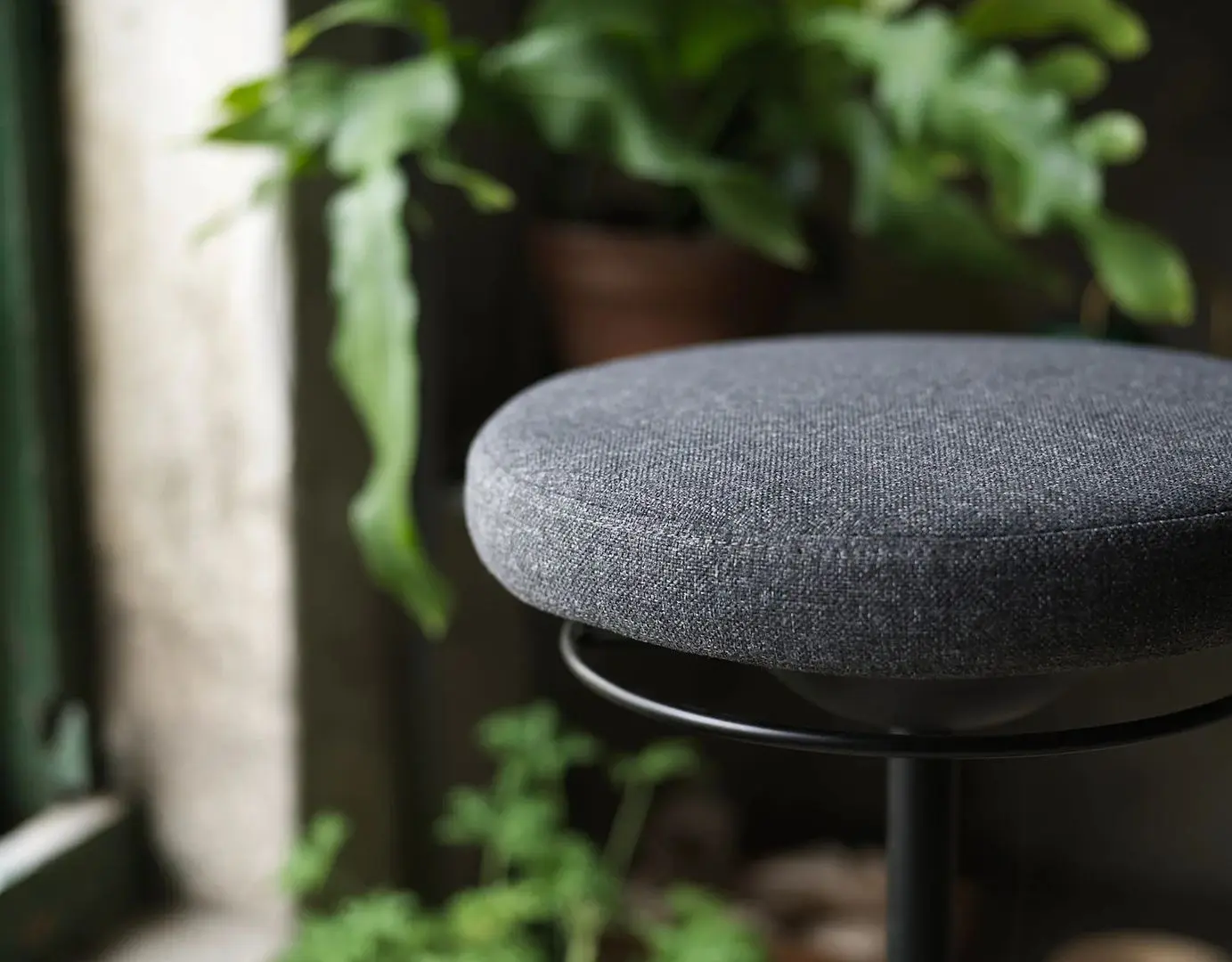 Табурет Ikea Lidkullen/Gunnared (Темно-серый)