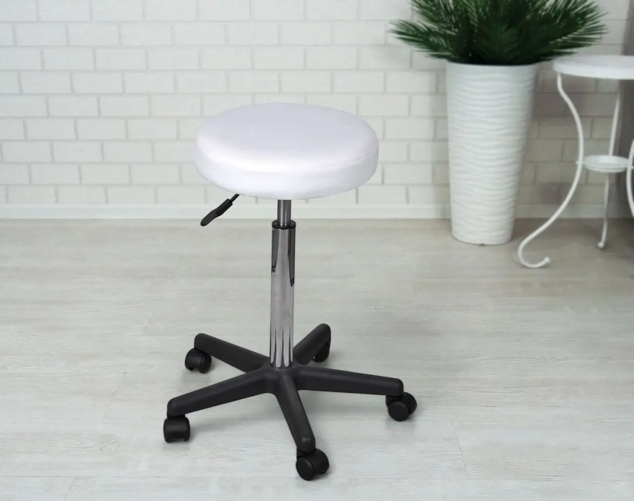 Taburet pentru salon de infrumusetare VidaXL 240470 (White)