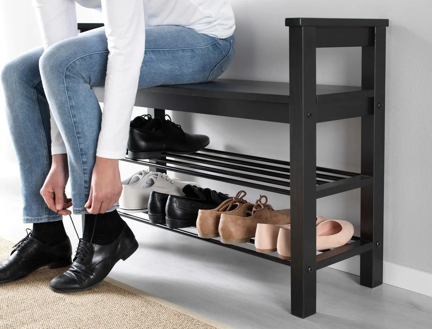 Etajera pentru incaltaminte Ikea Hemnes 85x32 (Negru-maro)