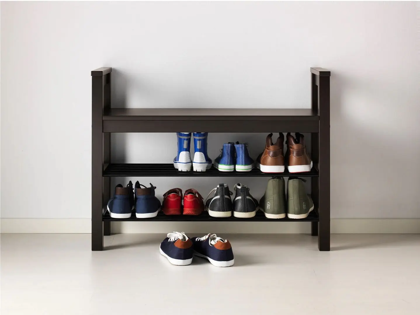 Etajera pentru incaltaminte Ikea Hemnes 85x32 (Negru-maro)