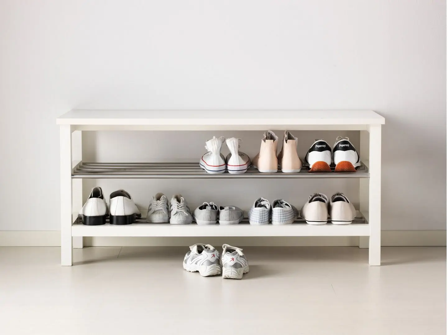 Etajera pentru incaltaminte Ikea Tjusig 108x50 (Alb)