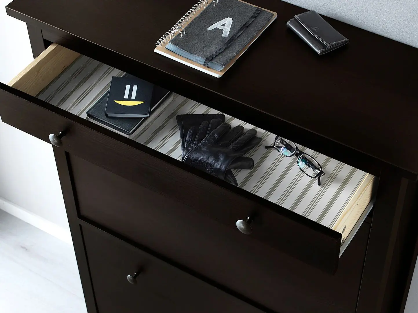 Тумба для обуви Ikea Hemnes 2 отделения 89x127 (Черно-Коричневый)