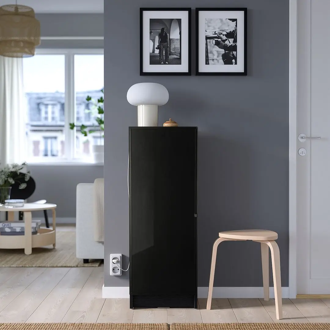 Dulap mic Ikea Billy/Hogbo usa din sticla 40x30x106 (Negru Aspect Stejar/Negru)