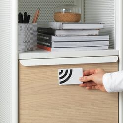 Tumba Ikea Bekant cu incuietoare/plasa de sarma/4 roti 41x61 (Alb) Thumb