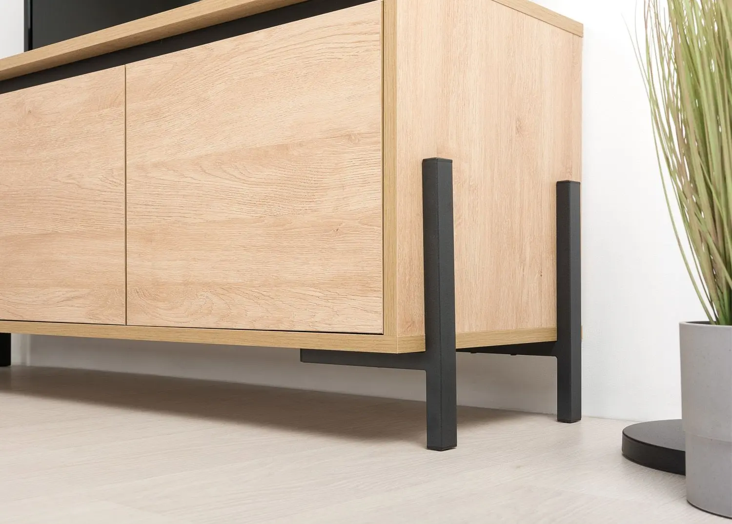 Tumba pentru TV Mobi Kvadro 13.275 (Santiago Oak)