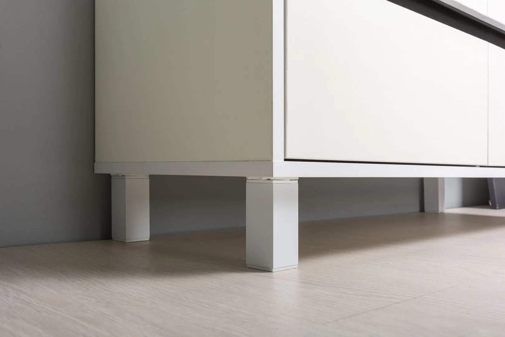 Tumba pentru TV Mobi Kvadro 13.277 (White Shagreen) - 2