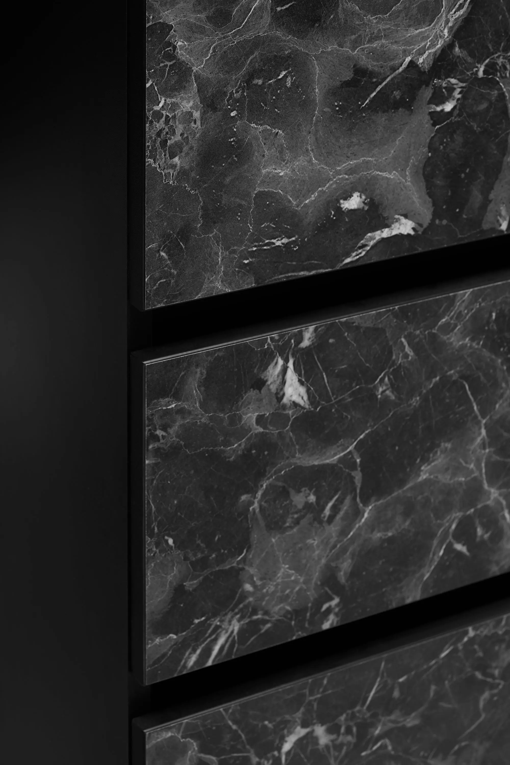 Набор тумбы с раковиной Montebella 51.02 Nero LED + Naomi 550x425 (Pantera)