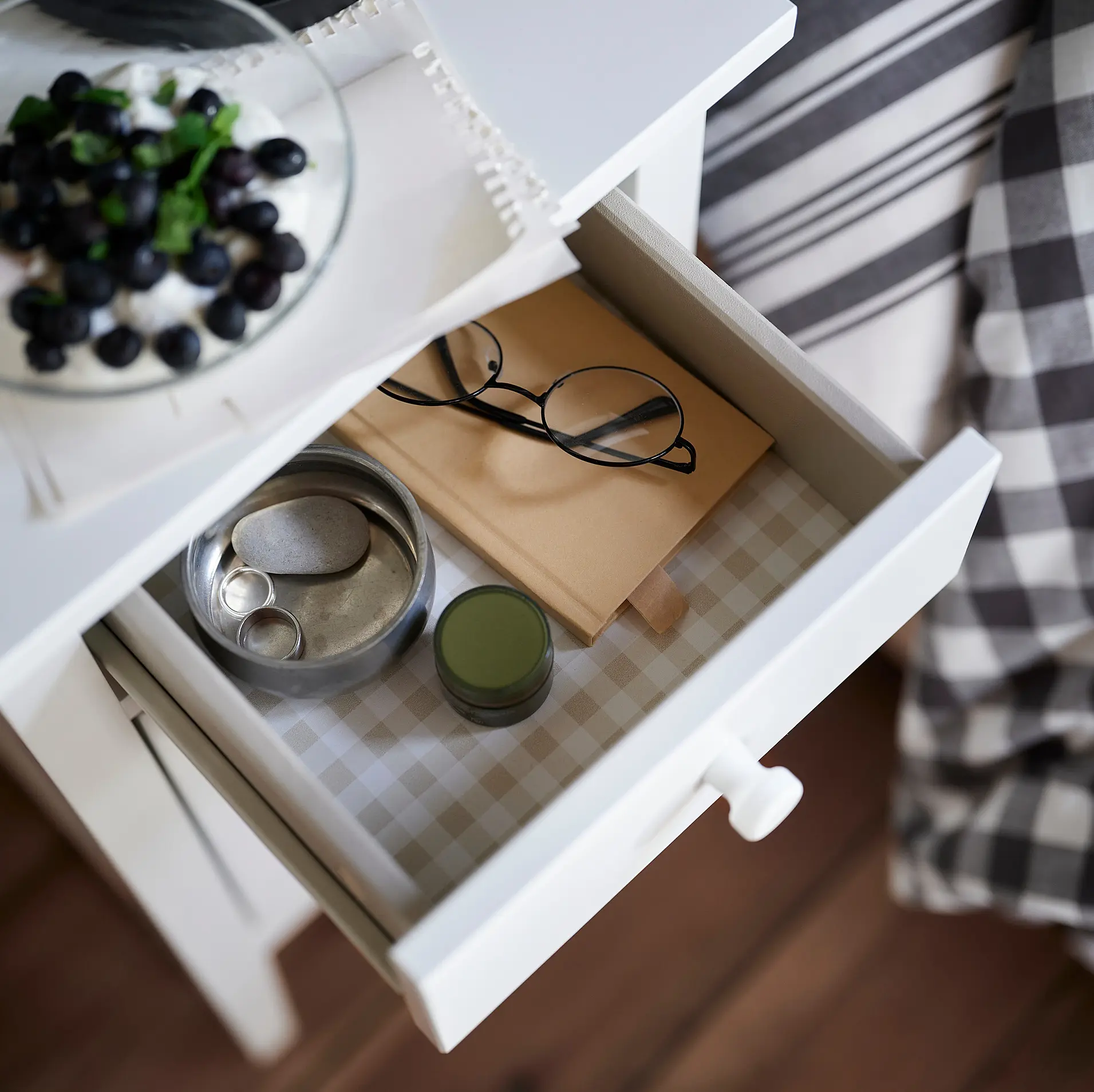 Noptiera Ikea Gullaberg 38x40x75 (Alb) - 4