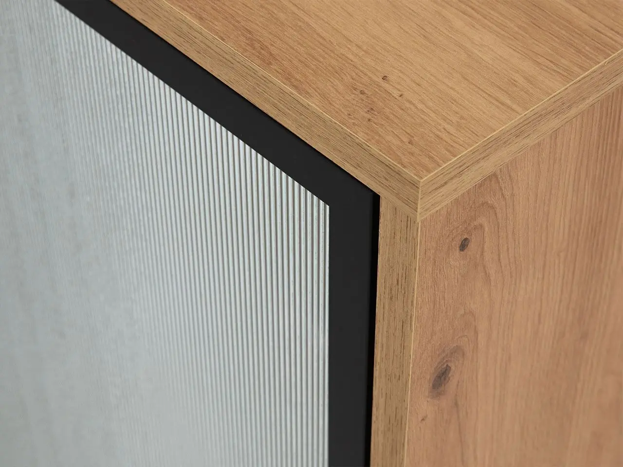 Vitrina Mirjan24 Brulpin/Bartise 1D3SZ cu iluminare LED (Artisan Oak/Black) - 7