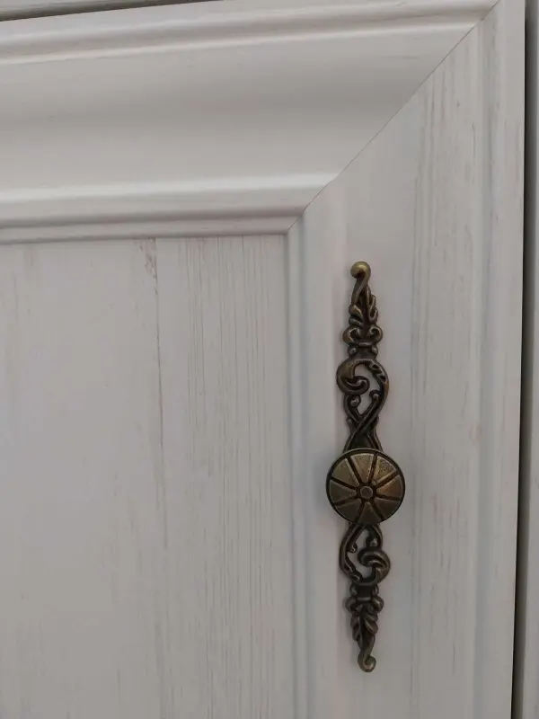 Vitrina Yasen Kentuki REG1W1D1S1B (Alpine White)