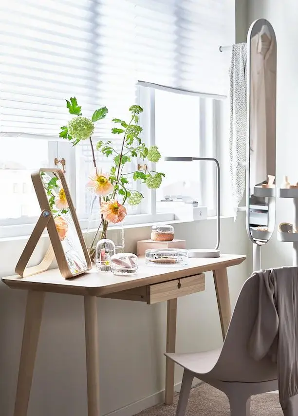 Oglinda de masa Ikea Ikornnes 27x40 (Frasin)