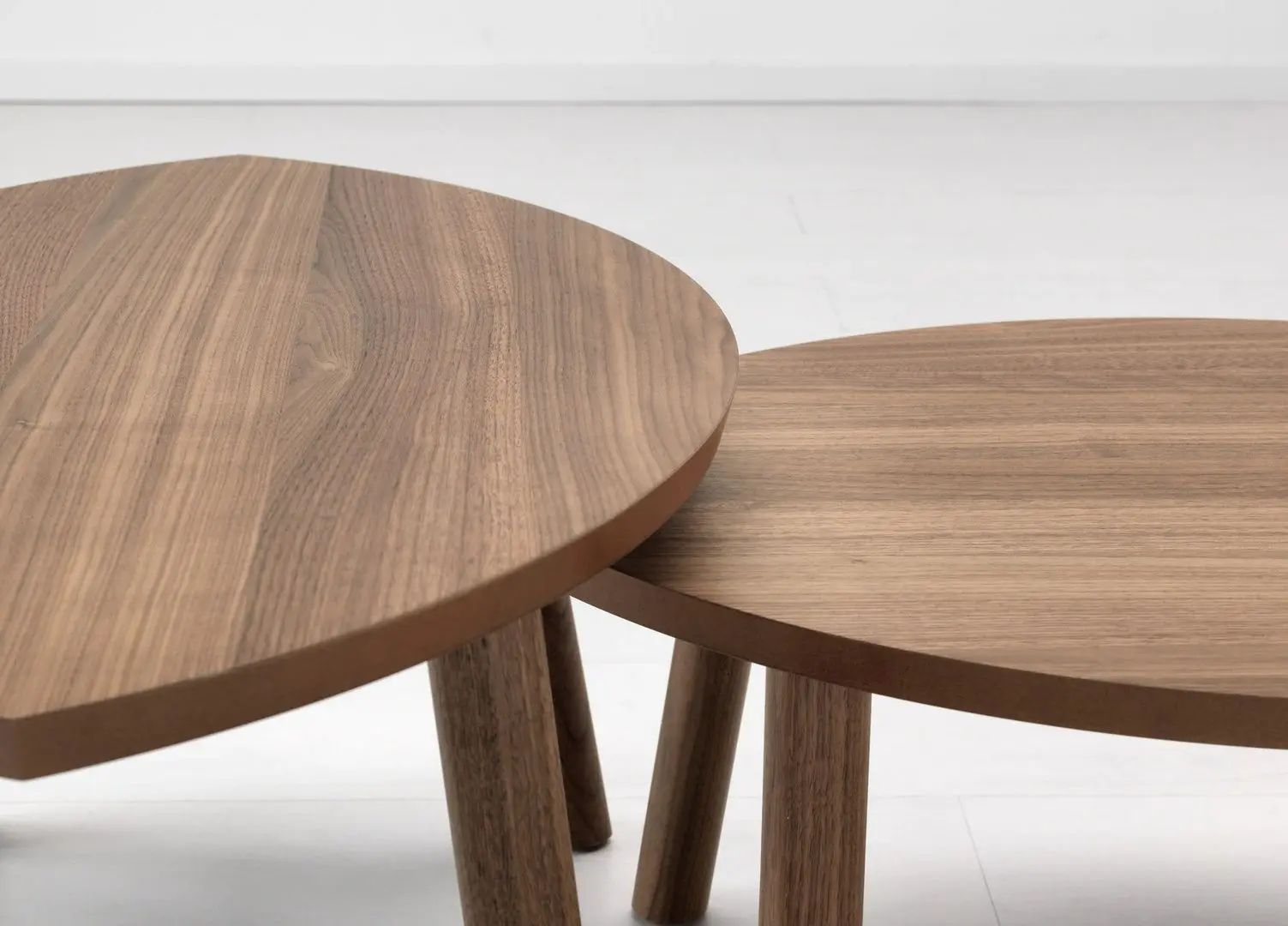 Set mese pentru reviste Ikea Stockholm (Furnir nuc)