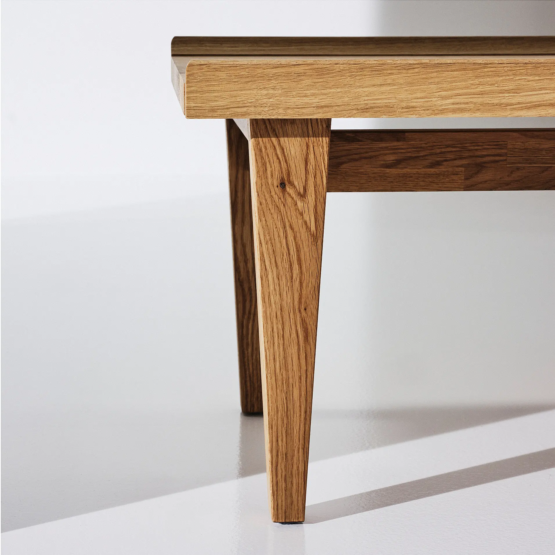 Masa pentru reviste Ikea Guttane 58x39 (Stejar)