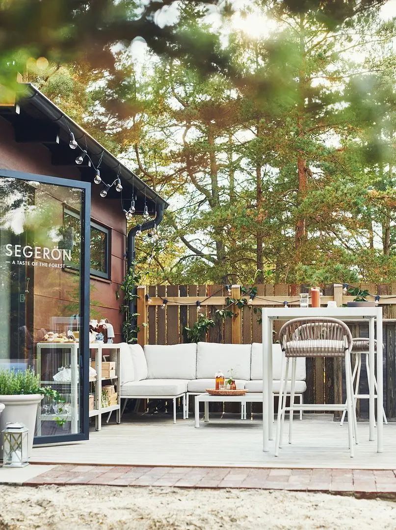 Masa pentru reviste Ikea Segeron 73x73 (Alb/Bej)