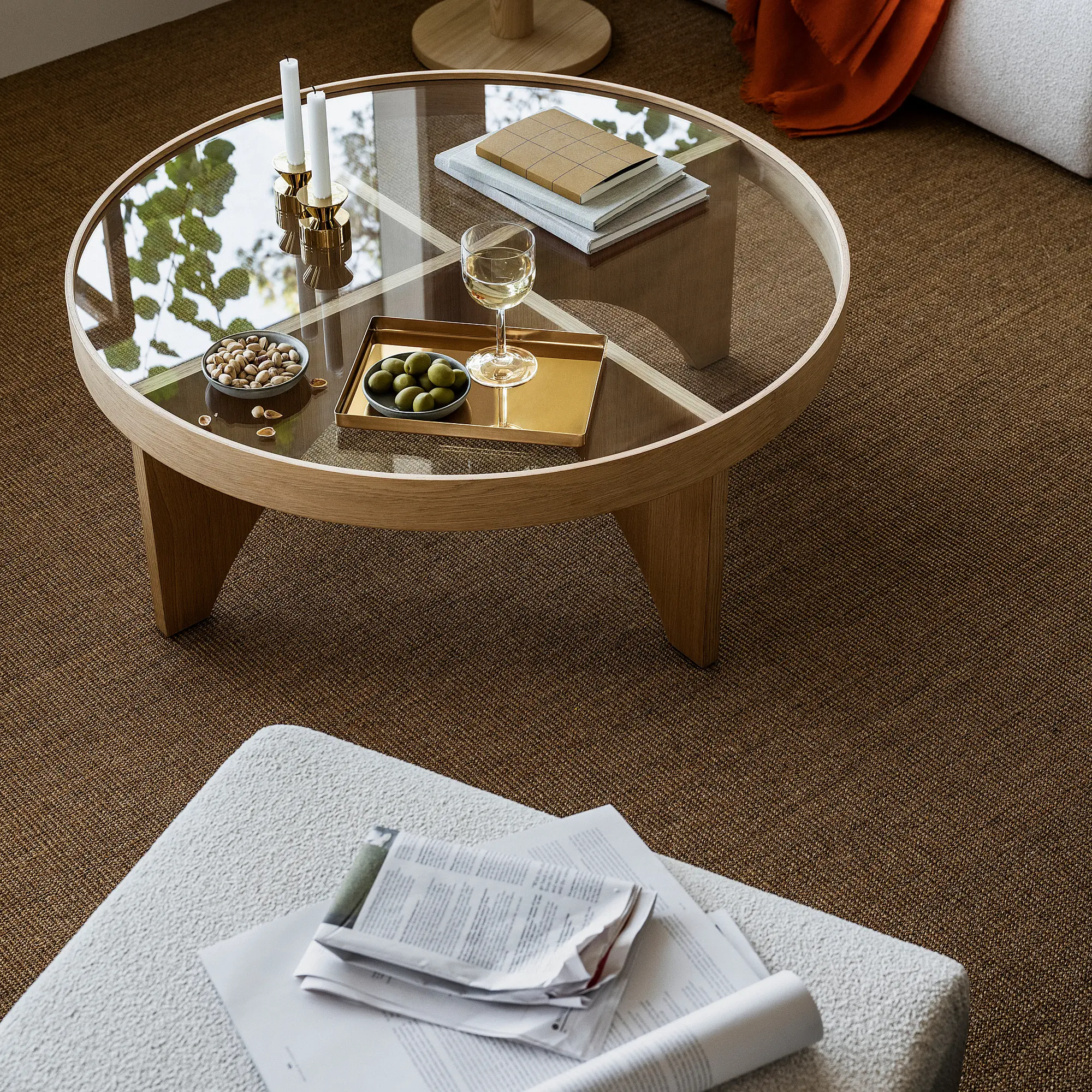 Masa pentru reviste Ikea Stockholm 2025 (Furnir stejar/Sticla)