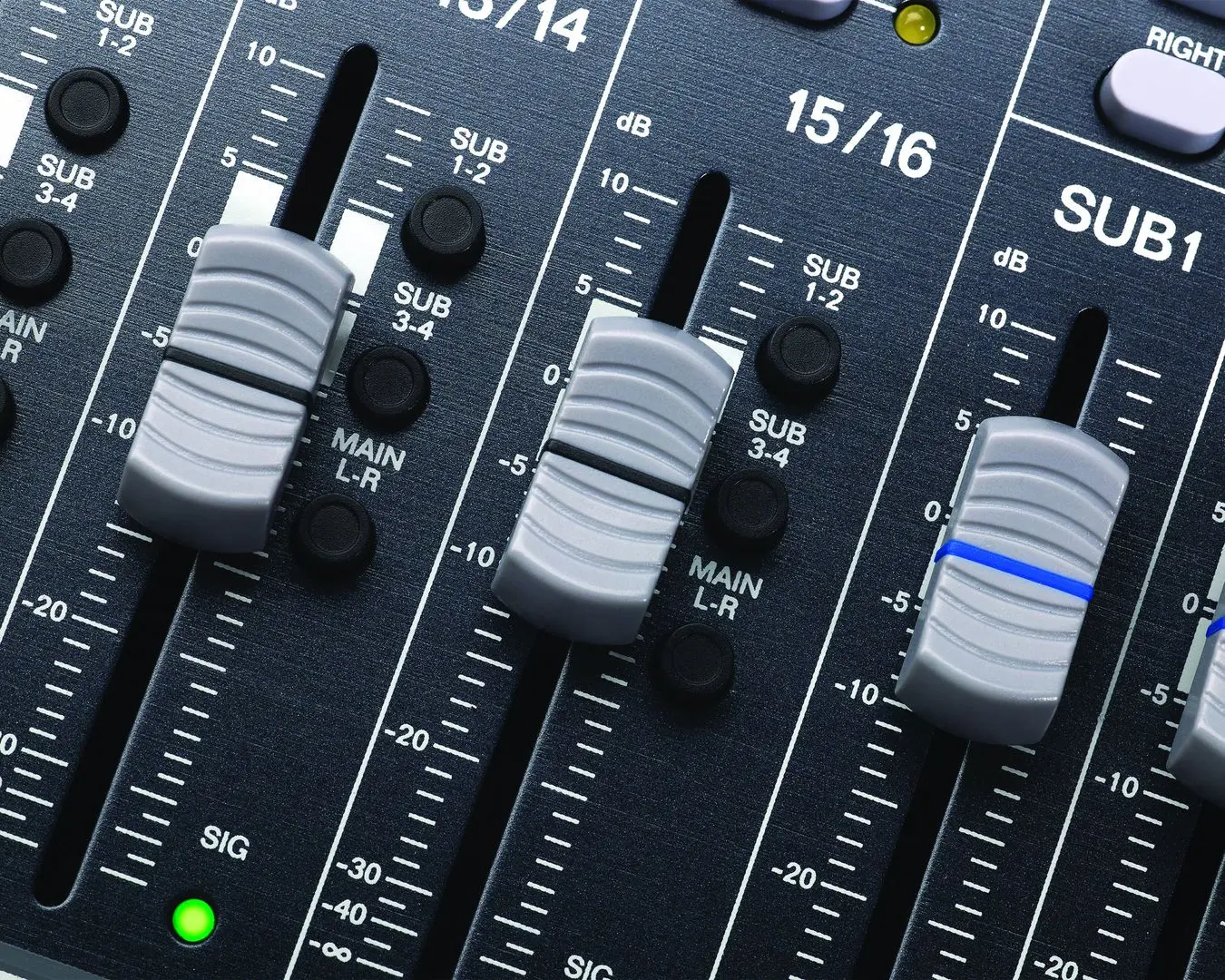 Mixer Alto Live 1604 (Black)