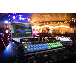 MIDI-контроллер PreSonus Atom SQ (Black) Thumb