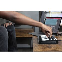 MIDI-claviatura Akai MPK Mini MK3 (White/Black) Thumb