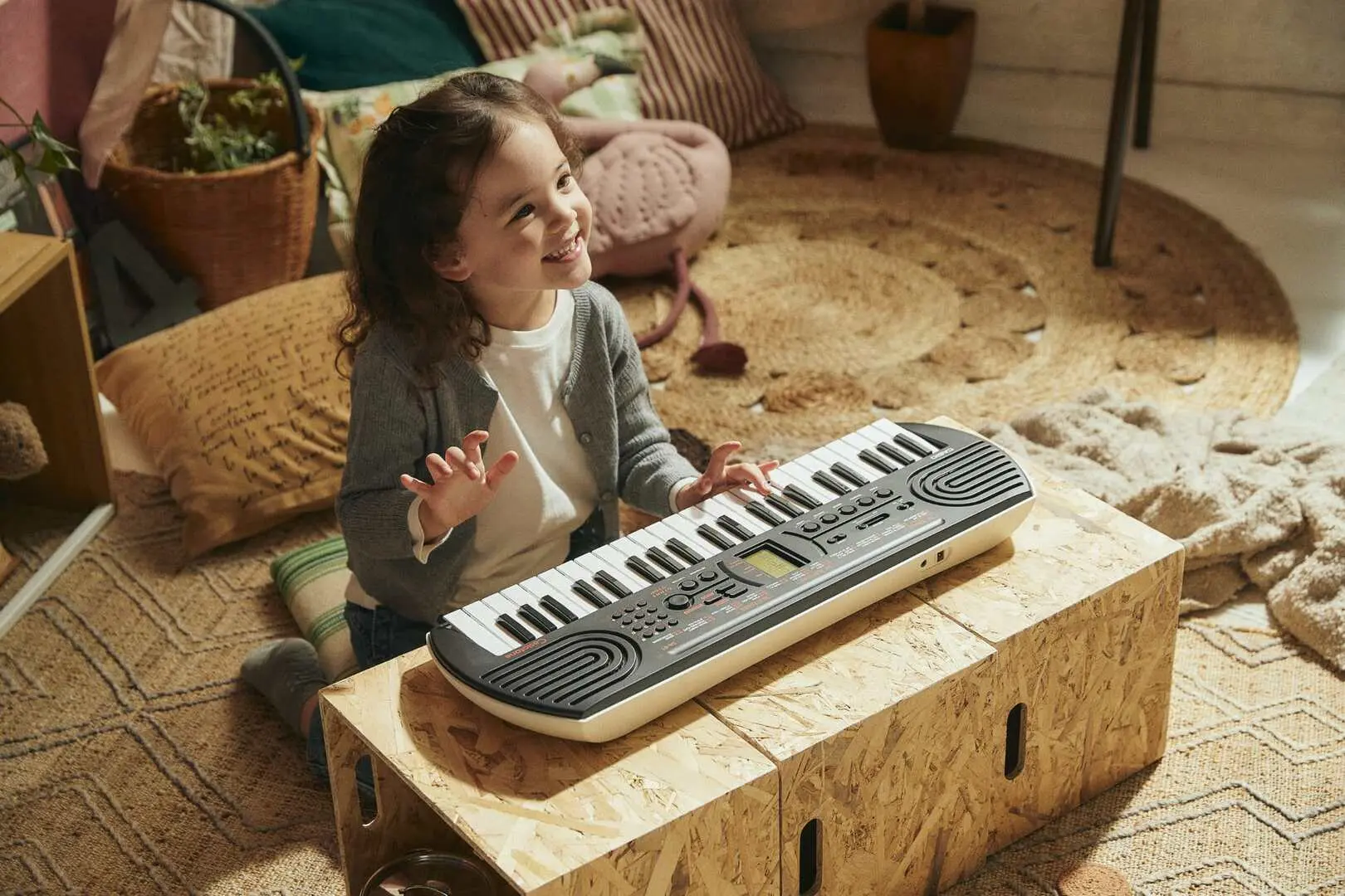 Sintezator Casio SA-81 (Black/White)