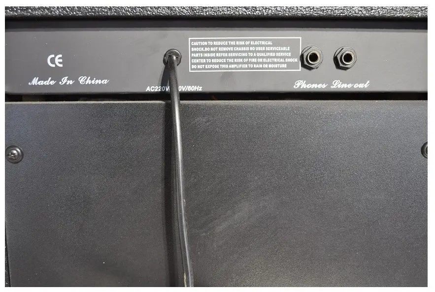 Amplificator de chitara Flame B20 (Black)